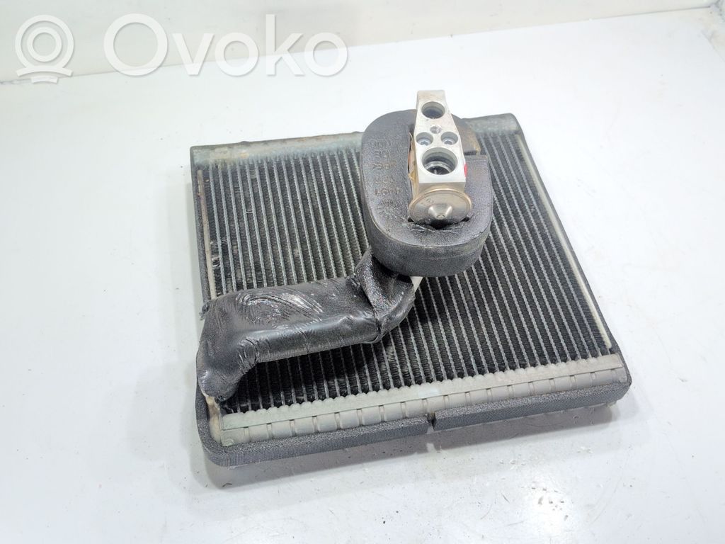Volkswagen PASSAT B8 Chłodnica nagrzewnicy klimatyzacji A/C 
