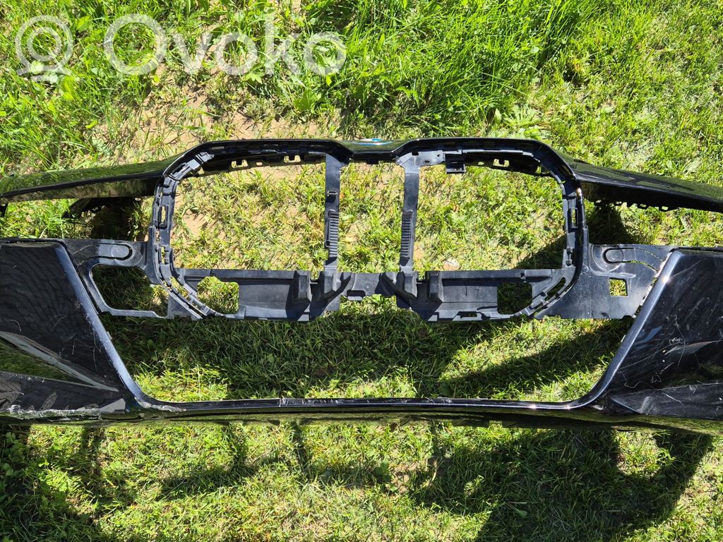 BMW 7 G70 Parachoques delantero 