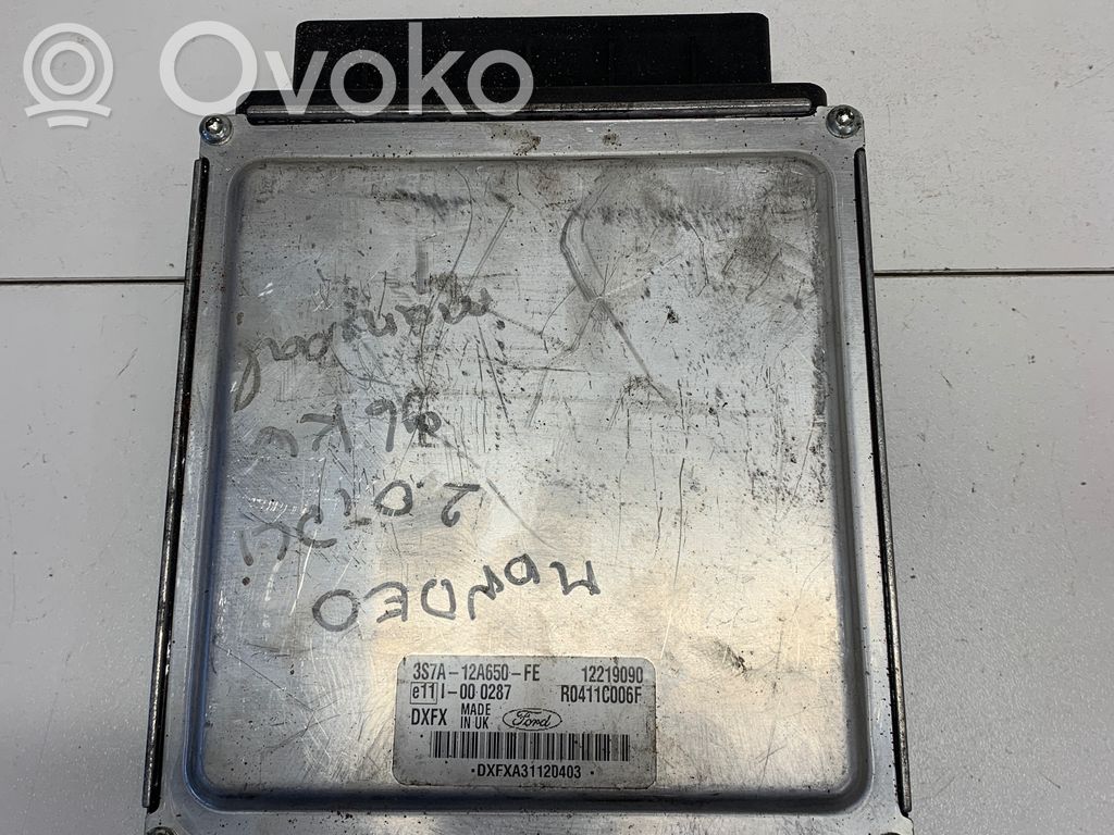 Ford Mondeo Mk III Engine control unit/module 