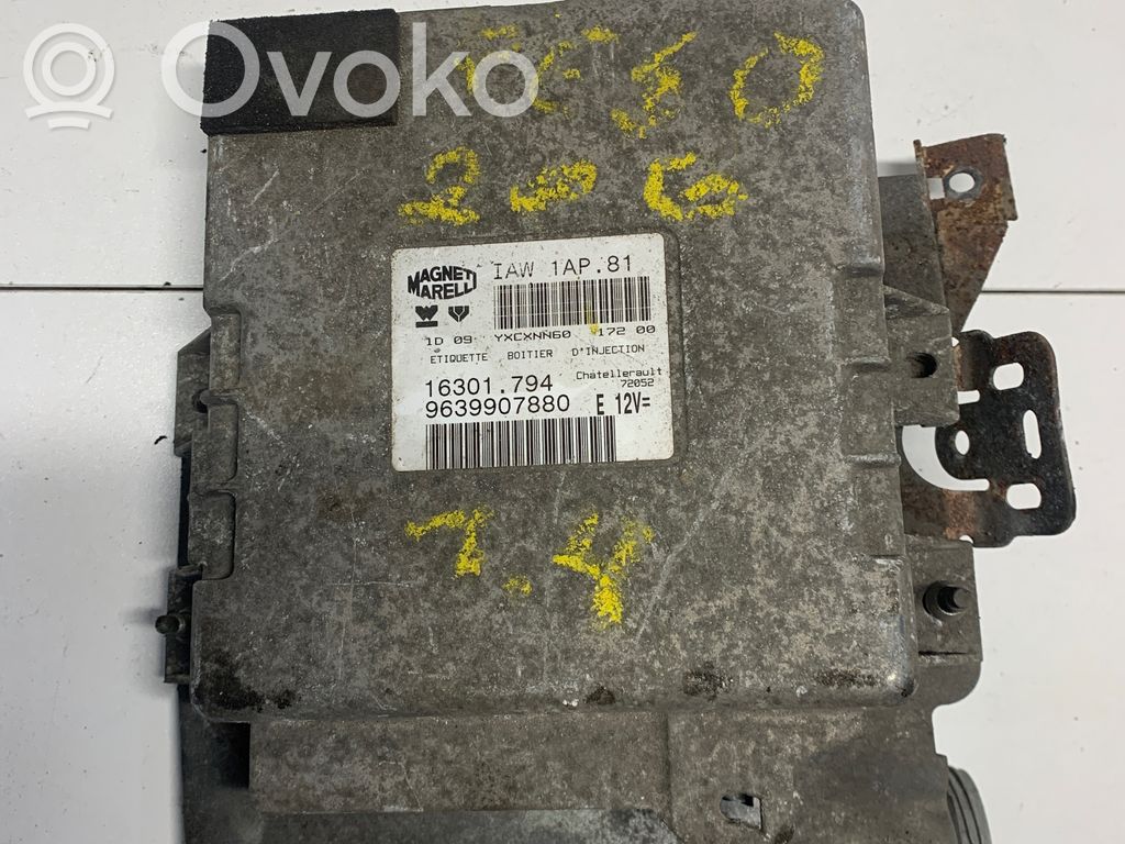 Peugeot 206 Engine control unit/module 