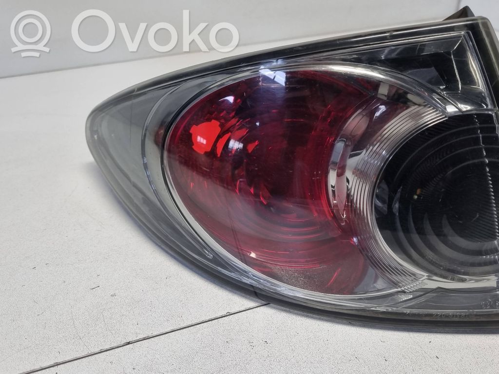 Rear/tail lights   22061981L