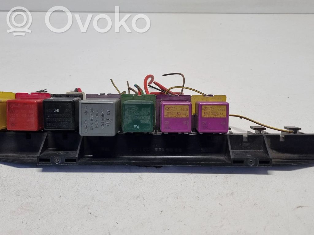 Ford Scorpio Rėlių montavimo blokas 