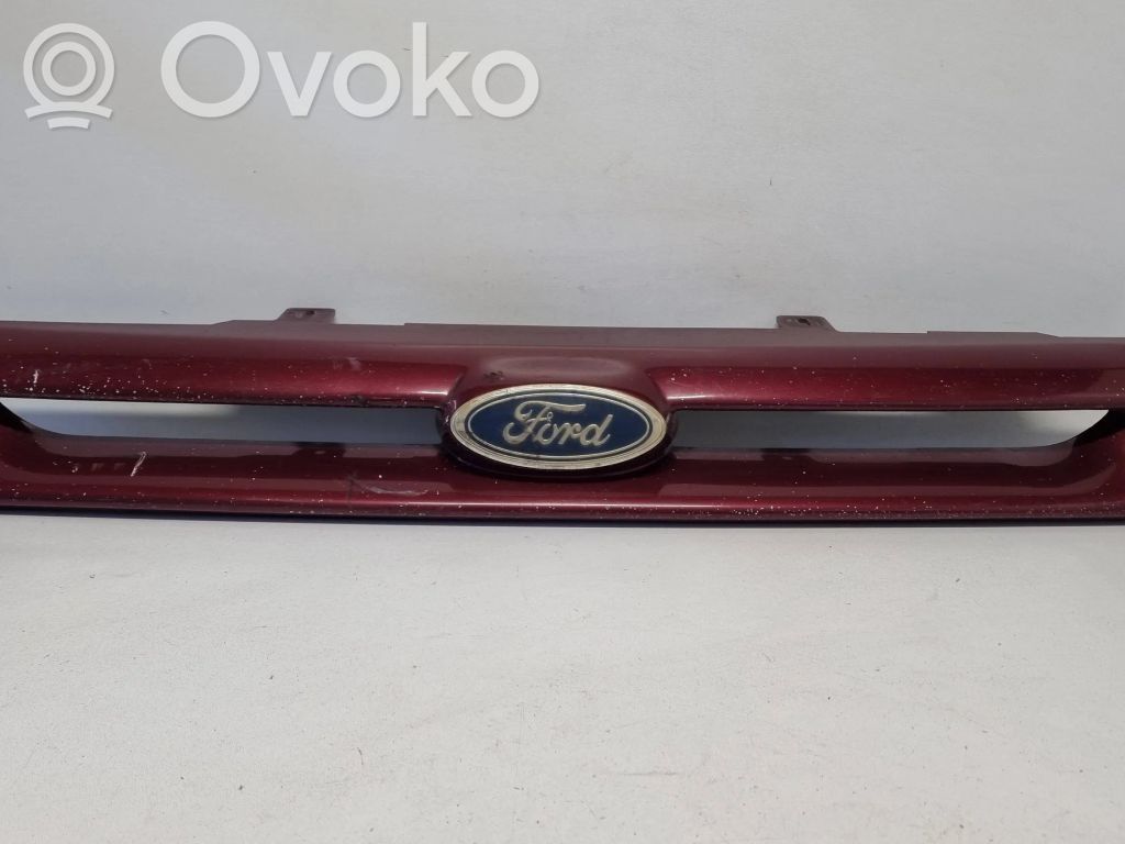 Ford Escort Etusäleikkö 