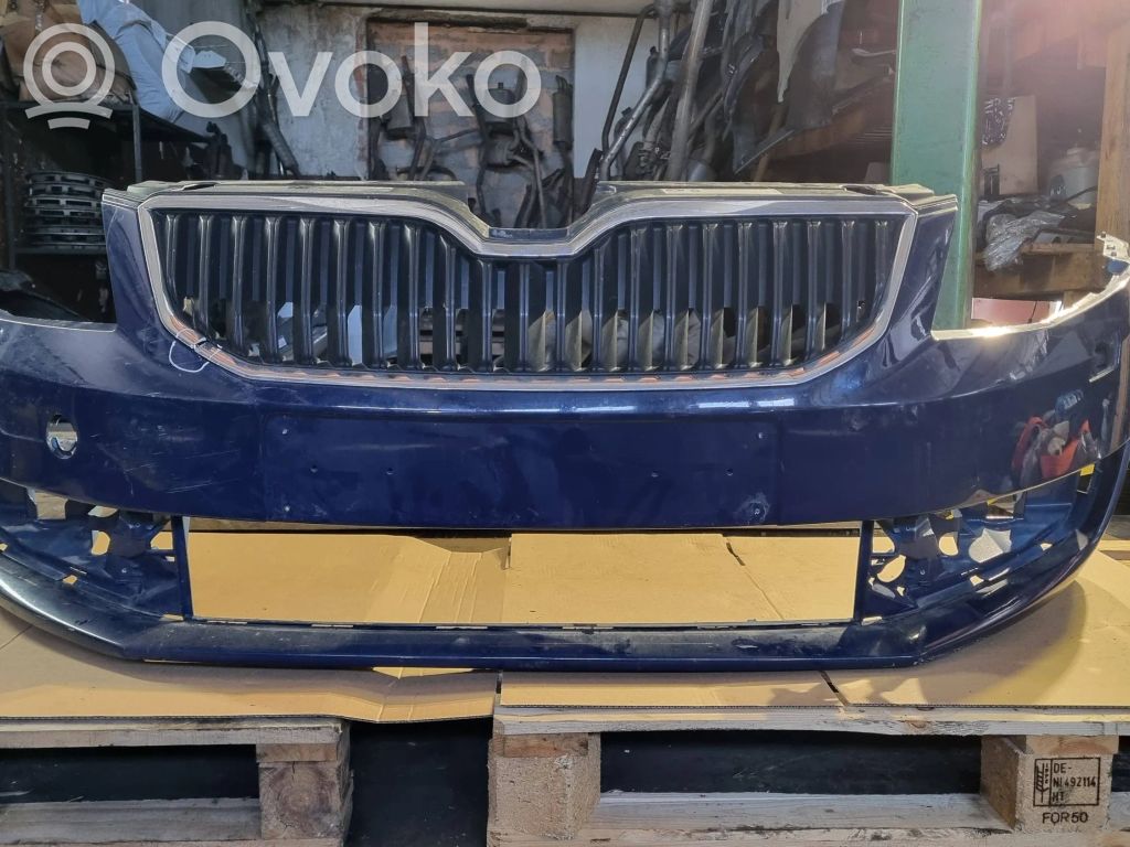 Front bumper   5E0807221,5E0807217