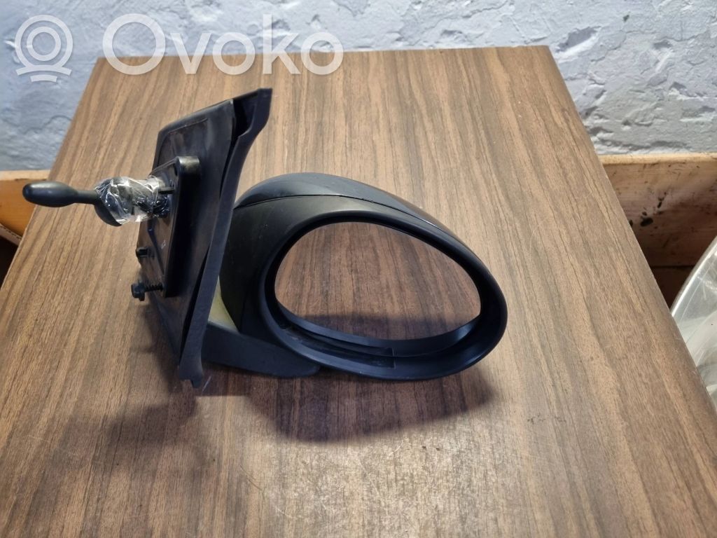Toyota Aygo AB10 Regulador manual de la ventanilla delantera 