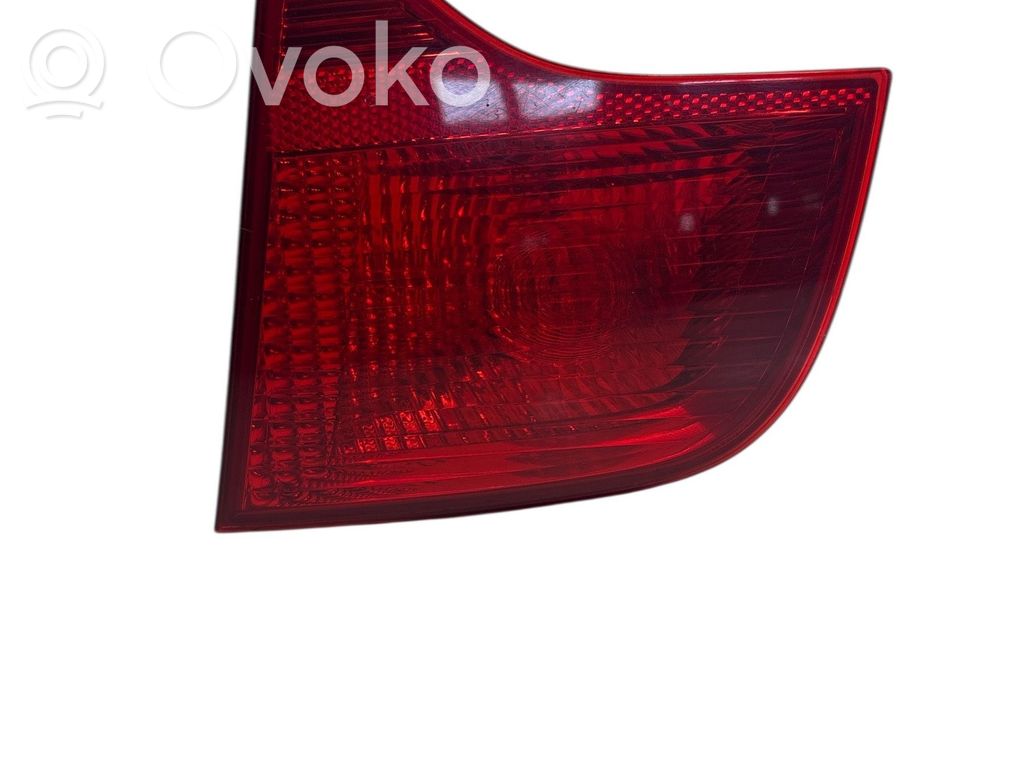 Audi A4 S4 B7 8E 8H Galinis žibintas dangtyje 