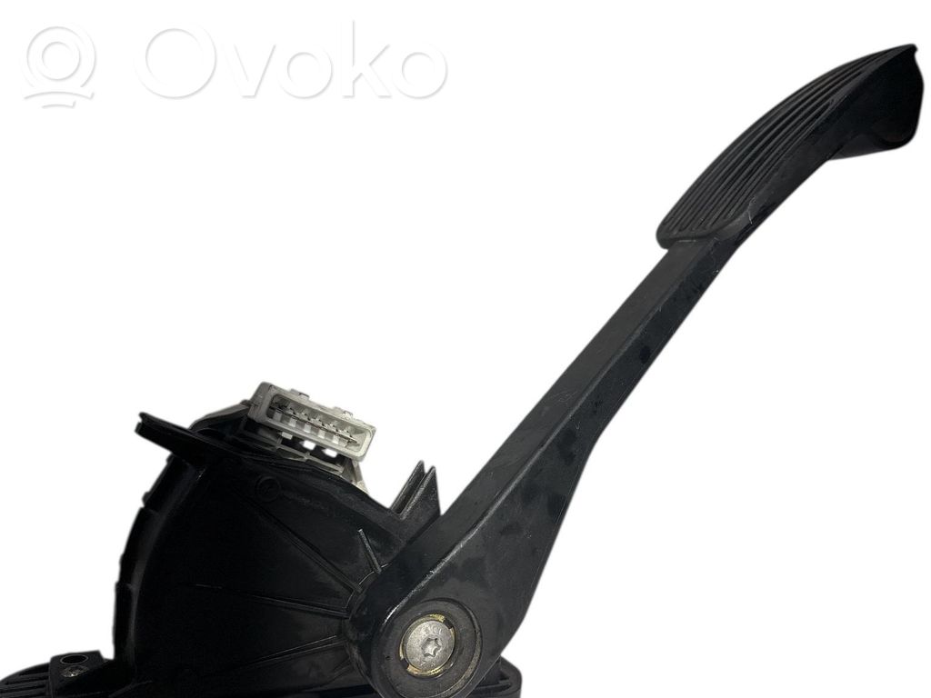 Volvo V70 Accelerator throttle pedal 