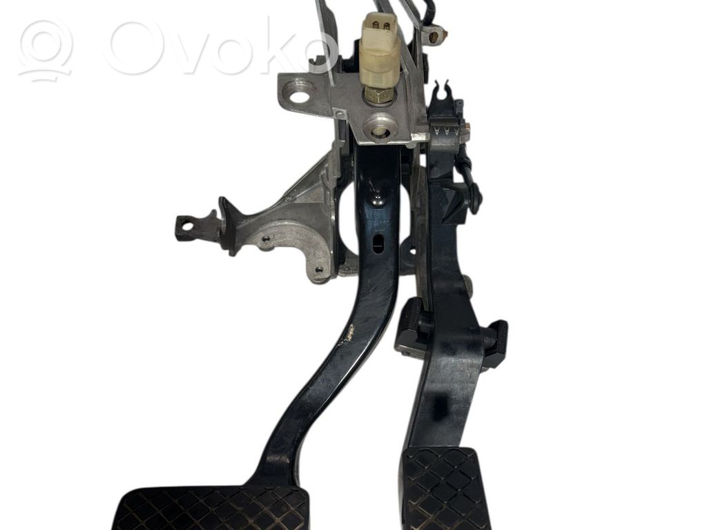 Conjunto de pedal   8D1721117E