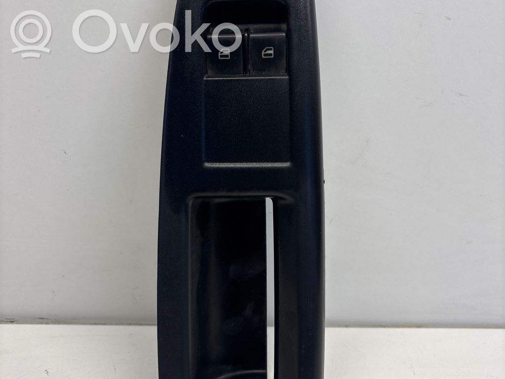 Volkswagen Polo IV 9N3 Electric window control switch 