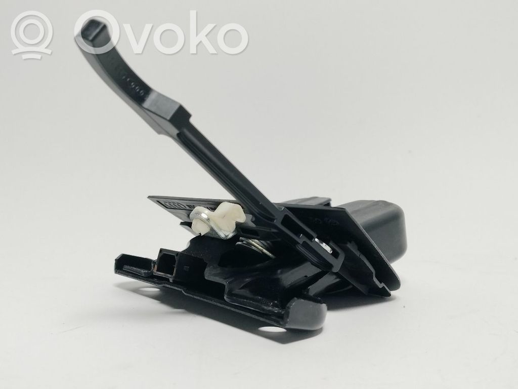 Tailgate/trunk/boot lock/catch/latch   8P3827520A