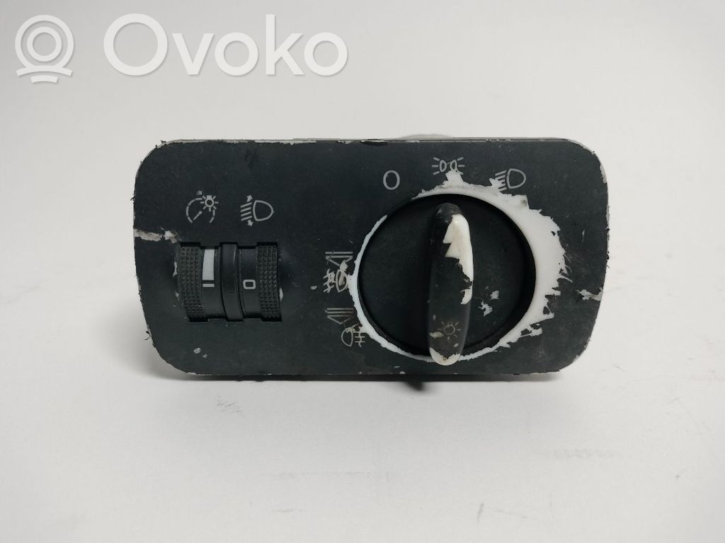 Interruptor de control del panel de luces   8L1941531J