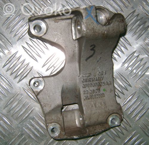 Audi Q7 4L Generator/alternator bracket 