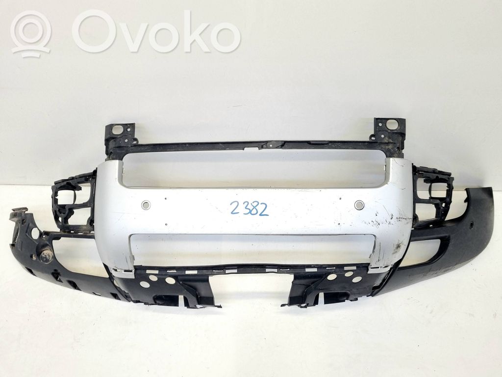 Land Rover Defender Parachoques delantero 