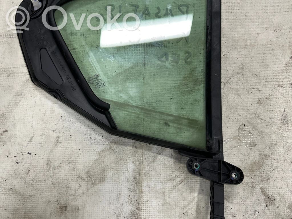 Volkswagen PASSAT B8 Szyba karoseryjna drzwi tylnych 