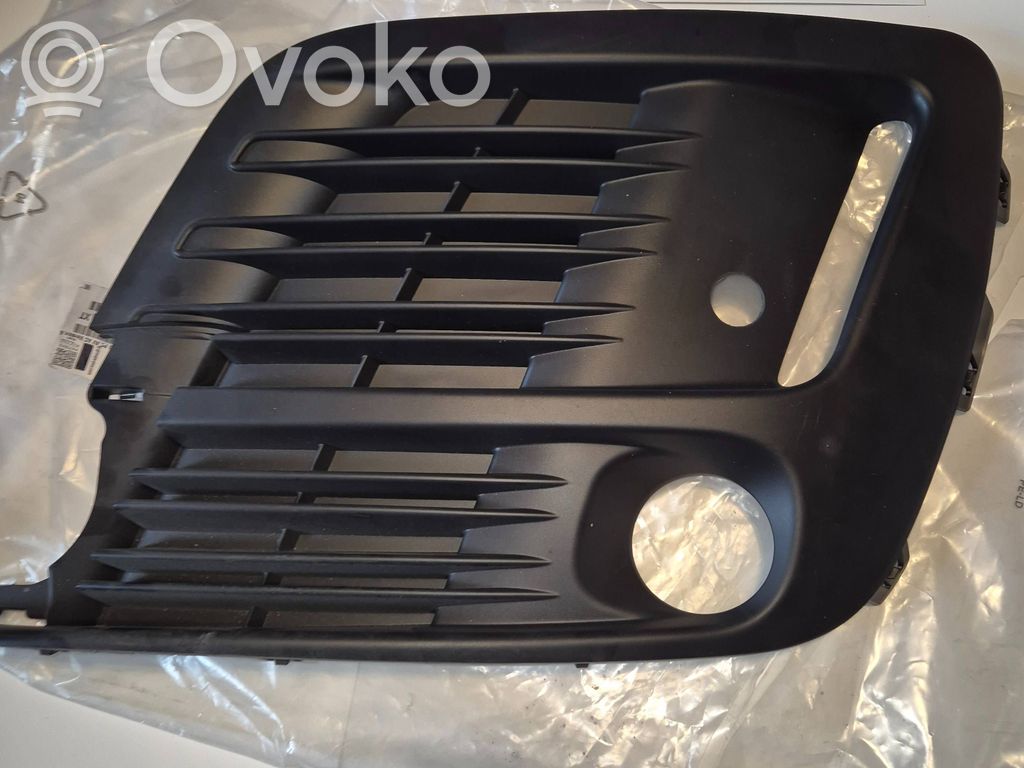 Peugeot Expert Front bumper lower grill 
