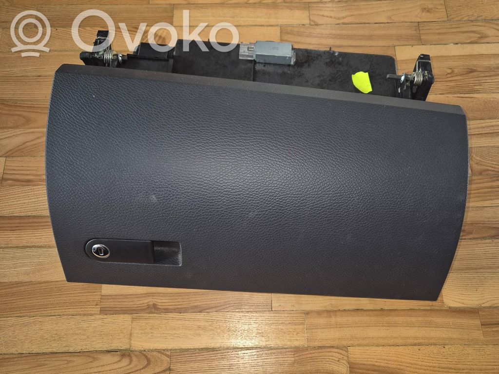 Volkswagen Multivan T5 Handschuhfach 