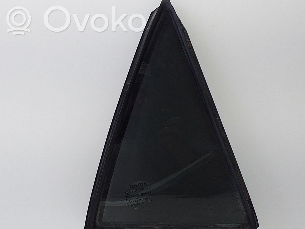 Toyota Auris 150 Szyba karoseryjna tylna 