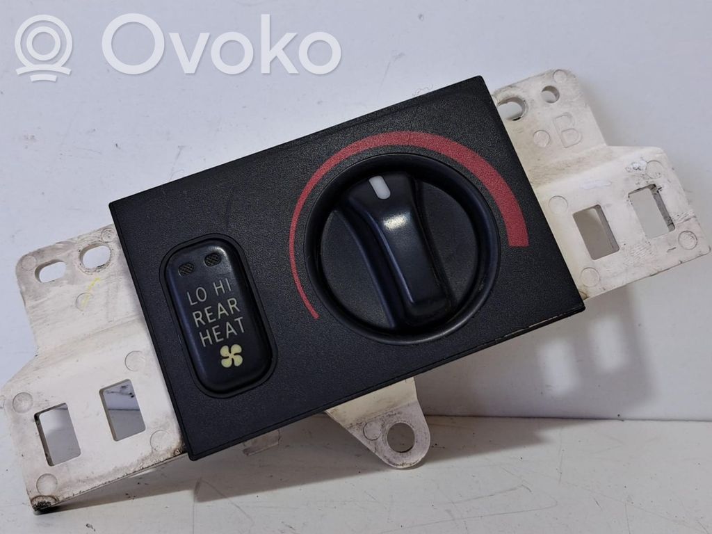 Toyota Land Cruiser (J100) Ilmastoinnin ohjainlaite/moduuli 