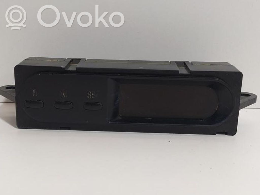 Mitsubishi L300, Cosmos Reloj 