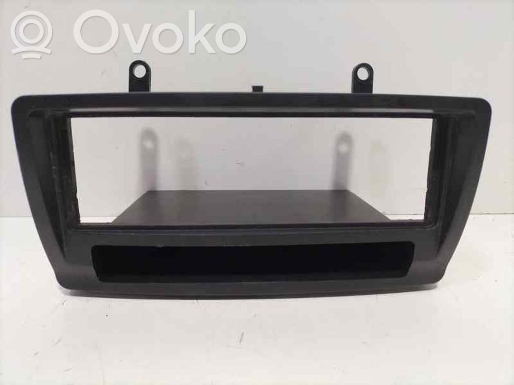 Toyota Corolla E120 E130 Отделка приборного щитка 