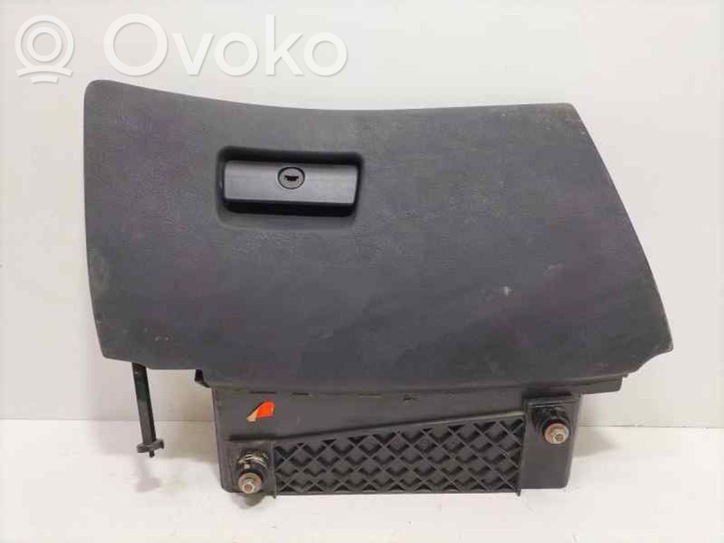 BMW 5 E39 Glove box 