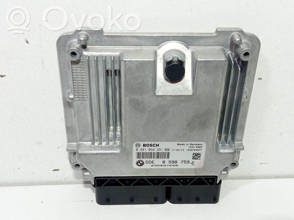 BMW 3 F30 F35 F31 Variklio valdymo blokas 