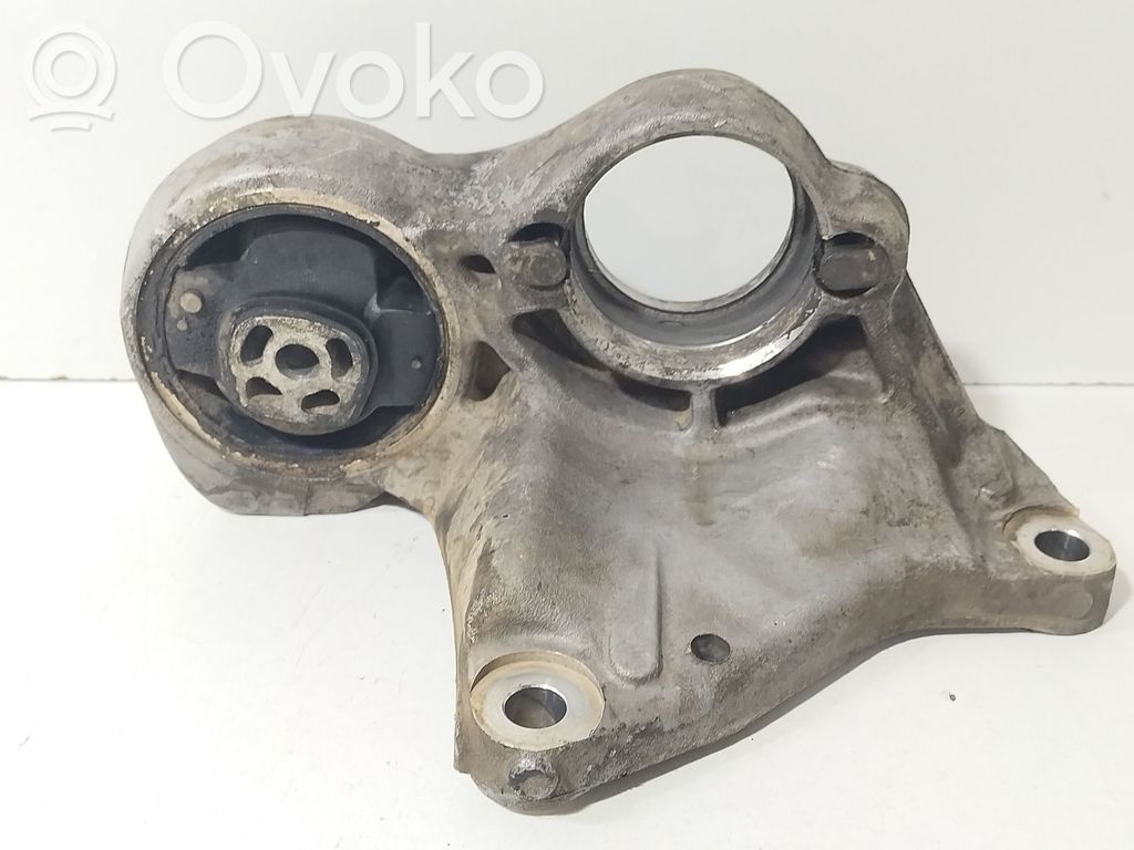 Peugeot 307 Engine mount bracket 