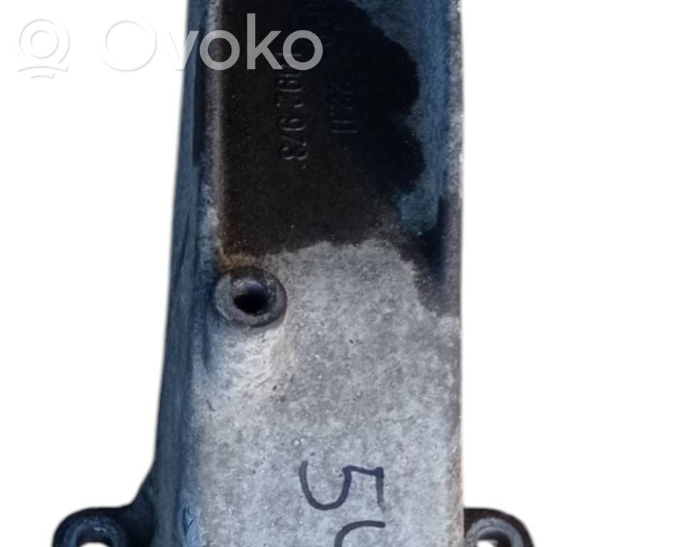 Engine mounting bracket   22111092973