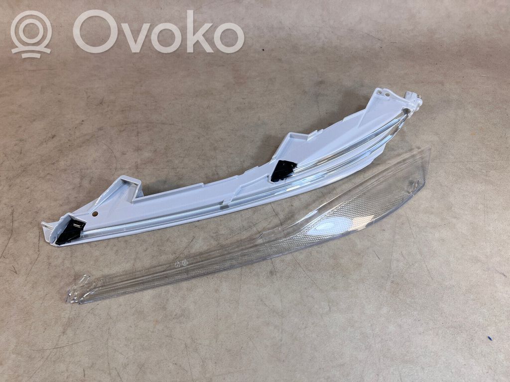 BMW 7 G11 G12 Kierunkowskaz przedni 
