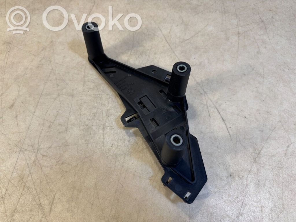 BMW X5 E70 Alte piese compartiment motor 