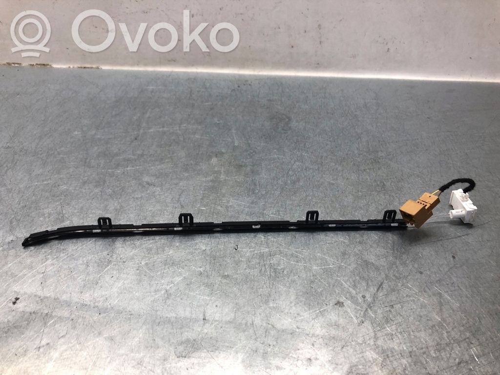 Audi A4 S4 B9 Kitas salono žibintas 