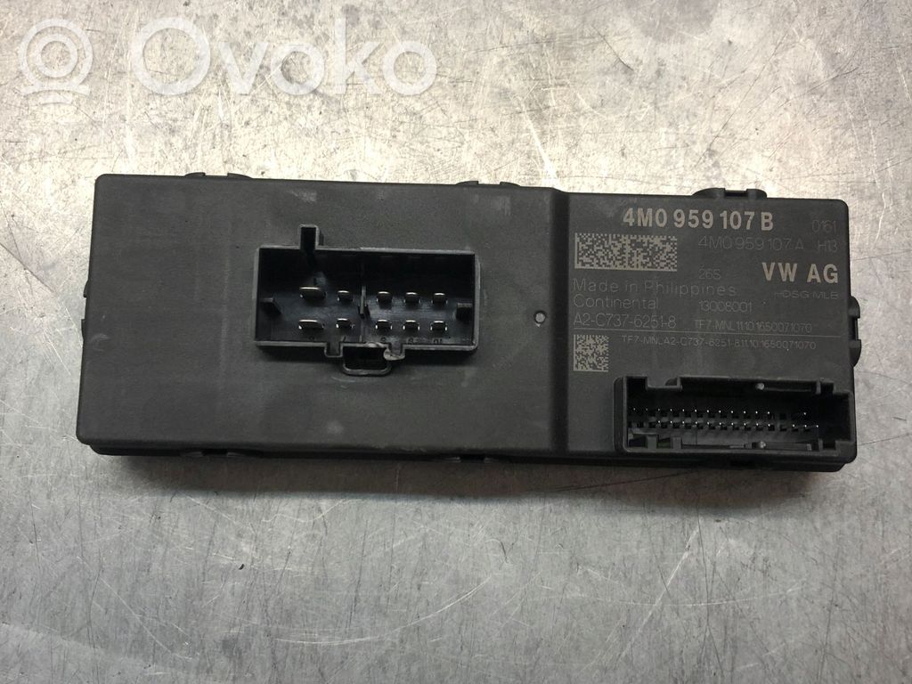 Audi A4 S4 B9 Tailgate/trunk control unit/module 
