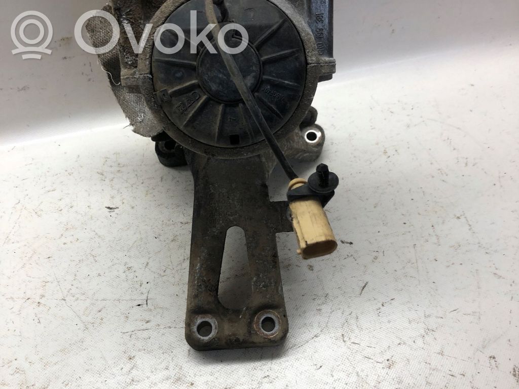 Audi Q5 SQ5 8R Engine mount bracket 