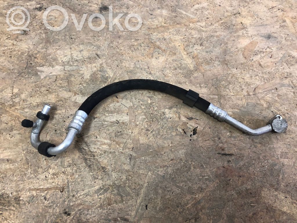 Audi A4 S4 B8 8K Ilmastointilaitteen putki (A/C) 