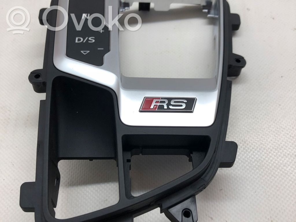 Audi RS4 B9 Ramka drążka zmiany biegów 