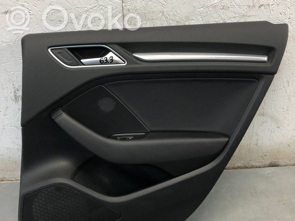 Audi A3 S3 8V Dvidurio galinių vietų šoninis apdailos skydas 