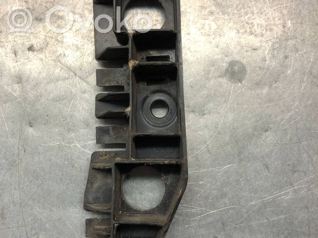 Audi A5 Fender mounting bracket 