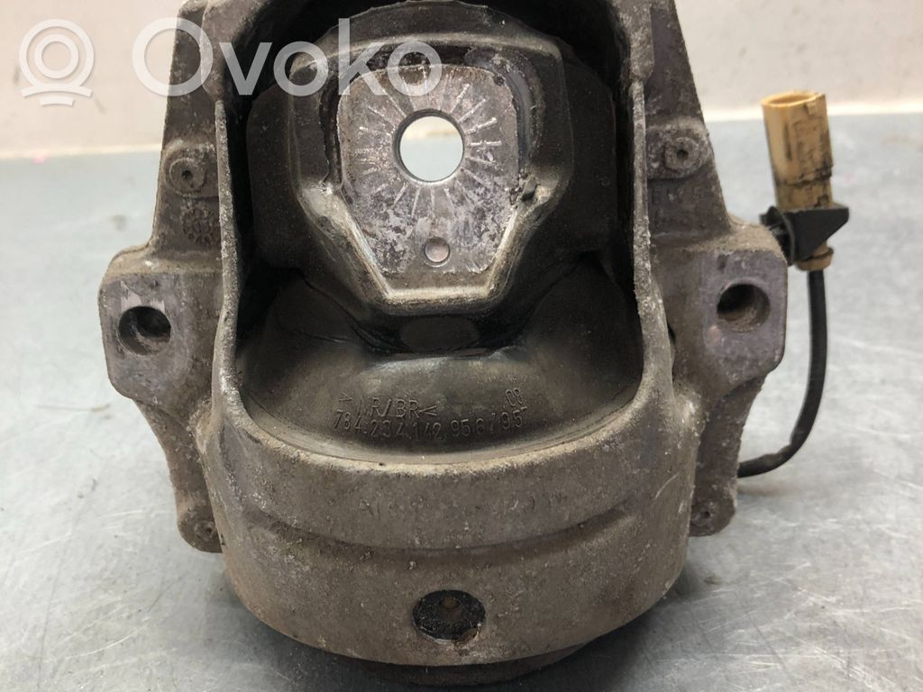Audi A4 S4 B8 8K Engine mount bracket 