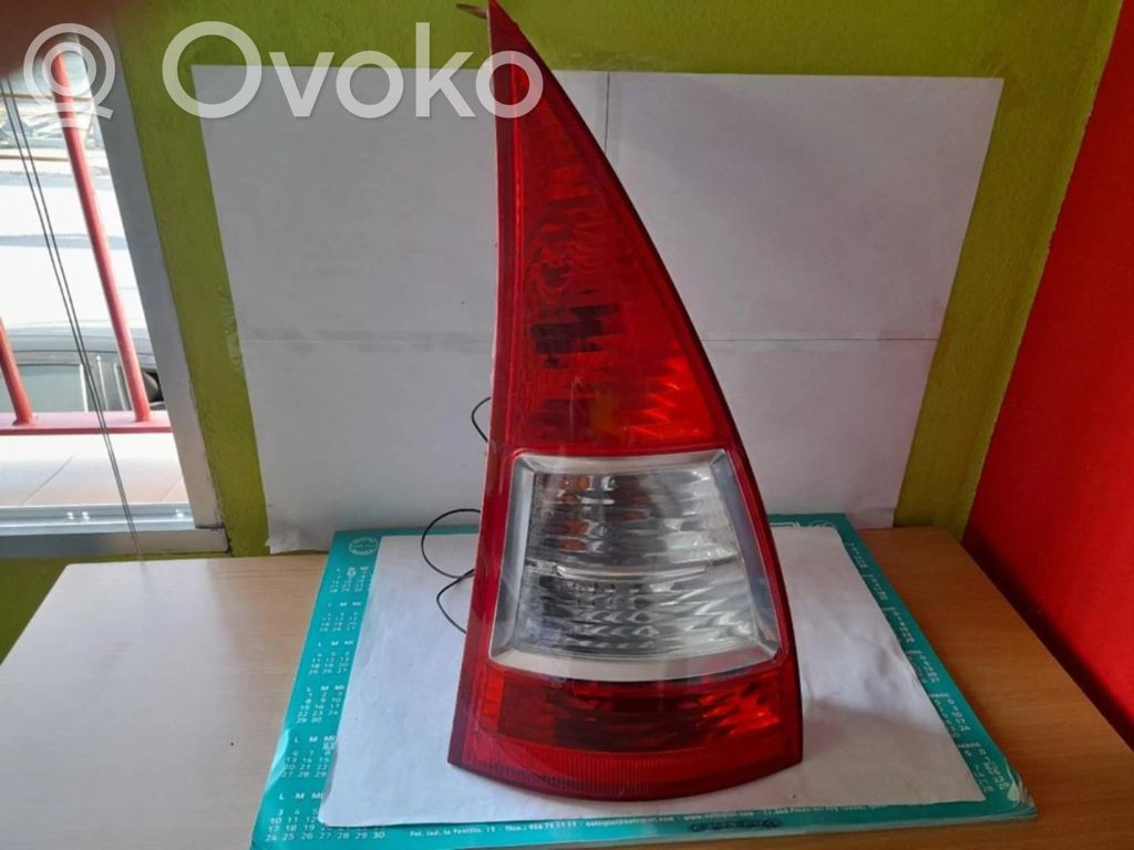 Rear/tail lights   2573,2573