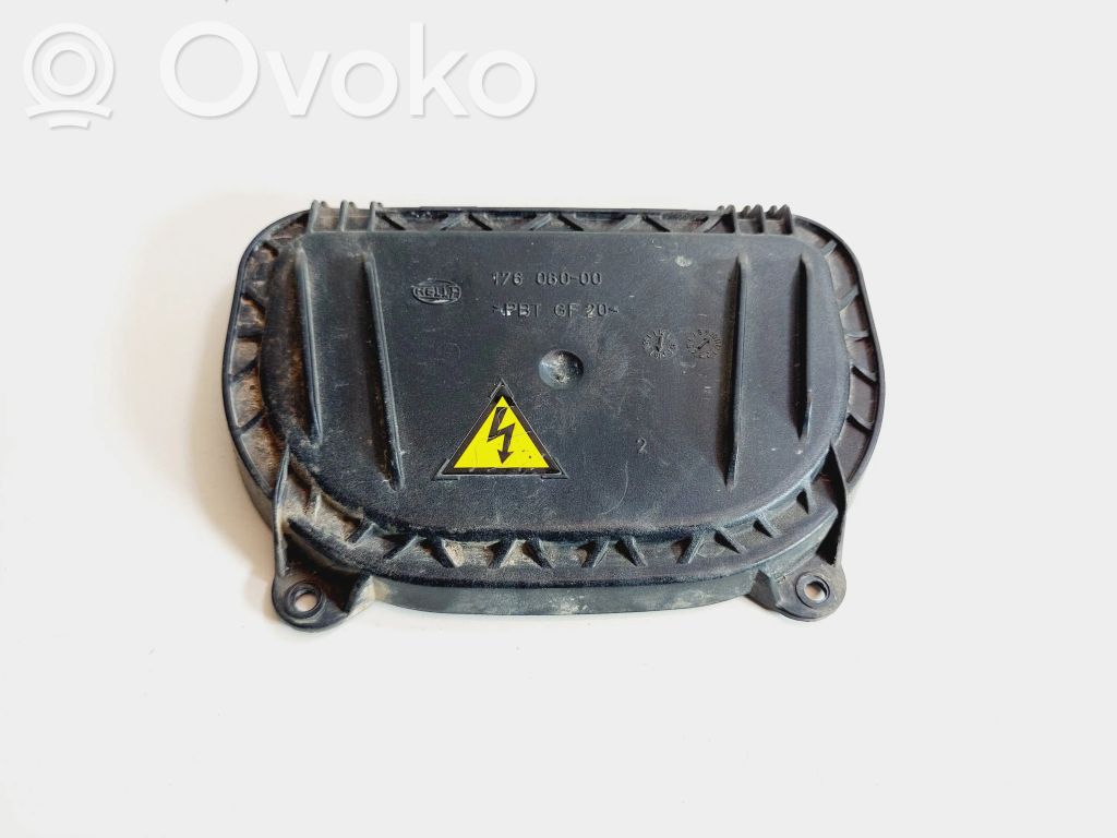 Deckel Abdeckung Scheinwerfer   17606000