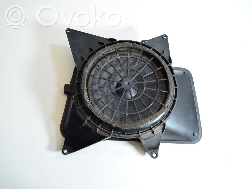 Audi A8 S8 D3 4E Subwoofer 