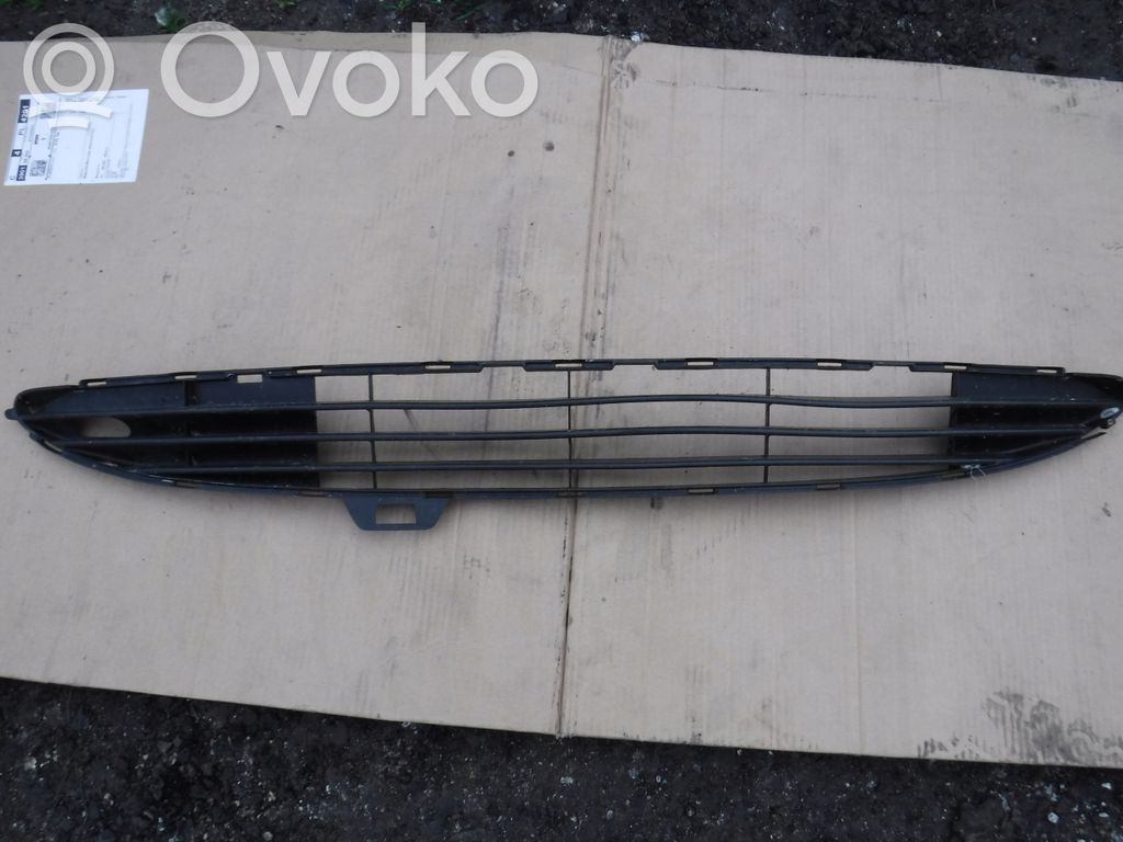 Peugeot 206 Front bumper lower grill 