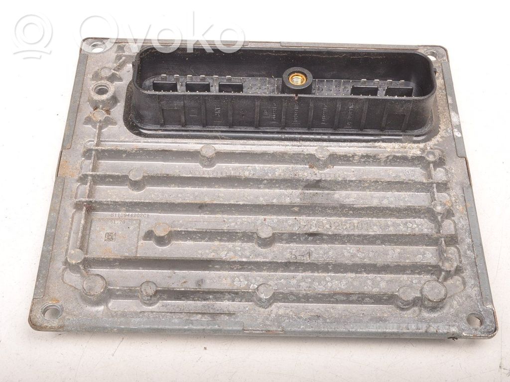Unidad de control/módulo ECU del motor   7M5112A650BBC