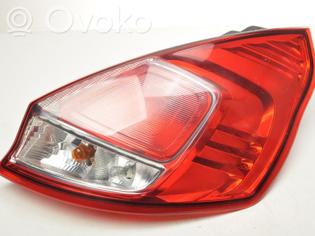 Ford Fiesta Aizmugurējais lukturis virsbūvē 