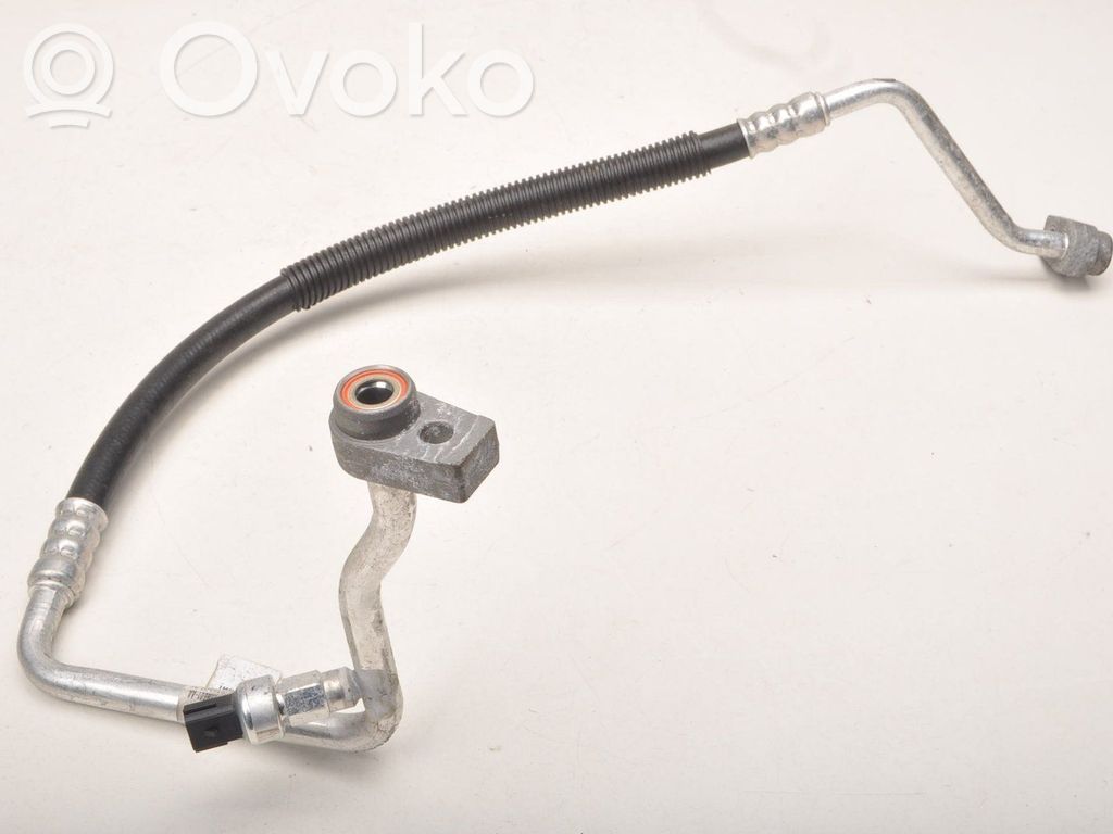 Ford Focus Ilmastointilaitteen putki (A/C) 