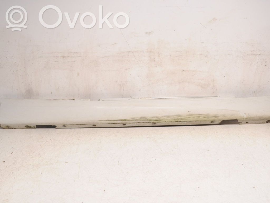 Marche-pied avant   7906816