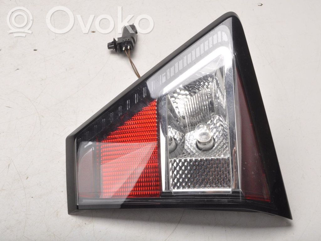Ford Kuga II Lampy tylnej klapy bagażnika 