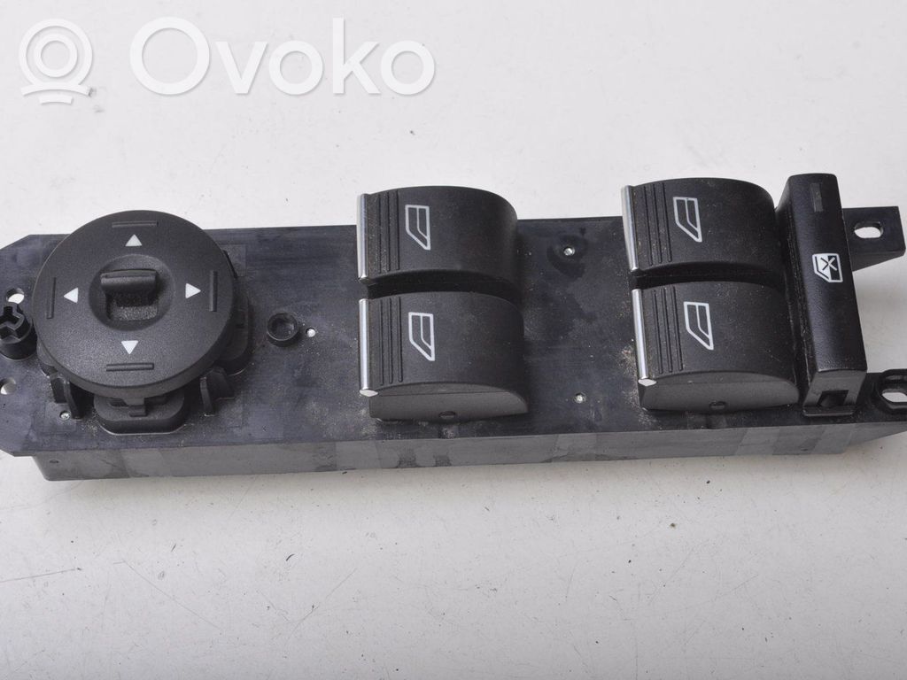 Ford Kuga II Quarter vent window switch 