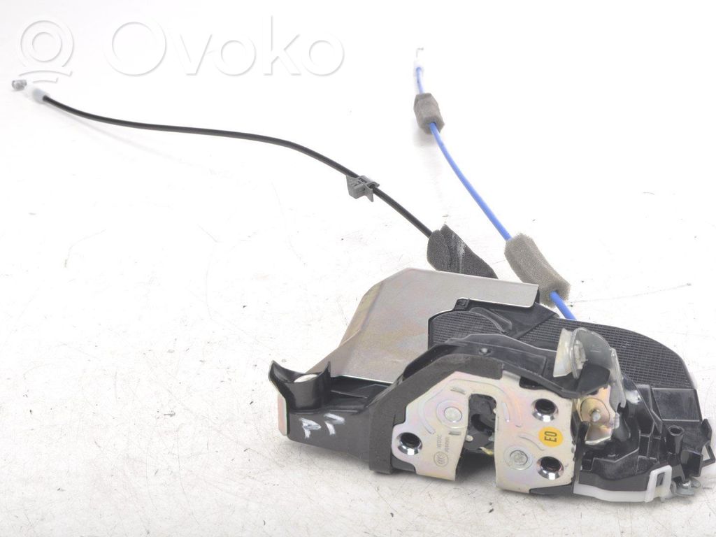 Honda HR-V Front door lock 