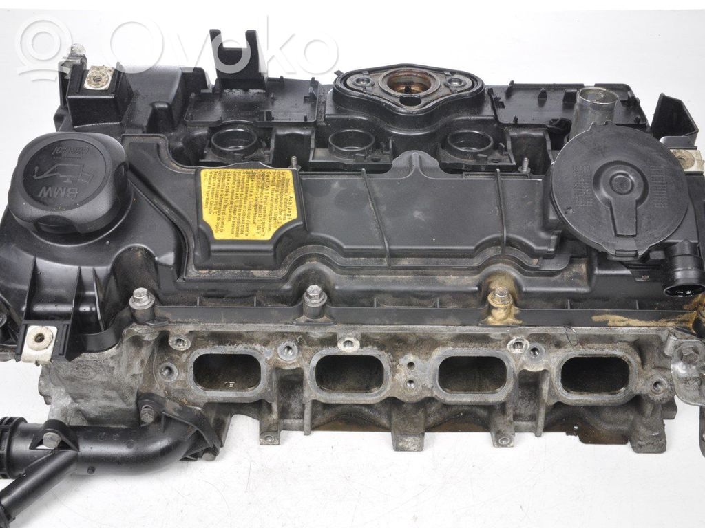 BMW 1 E81 E87 Engine head 